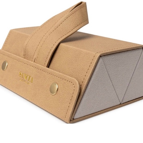 Sancia Tan Faux Leather sunglass holder - Picture 4 of 6